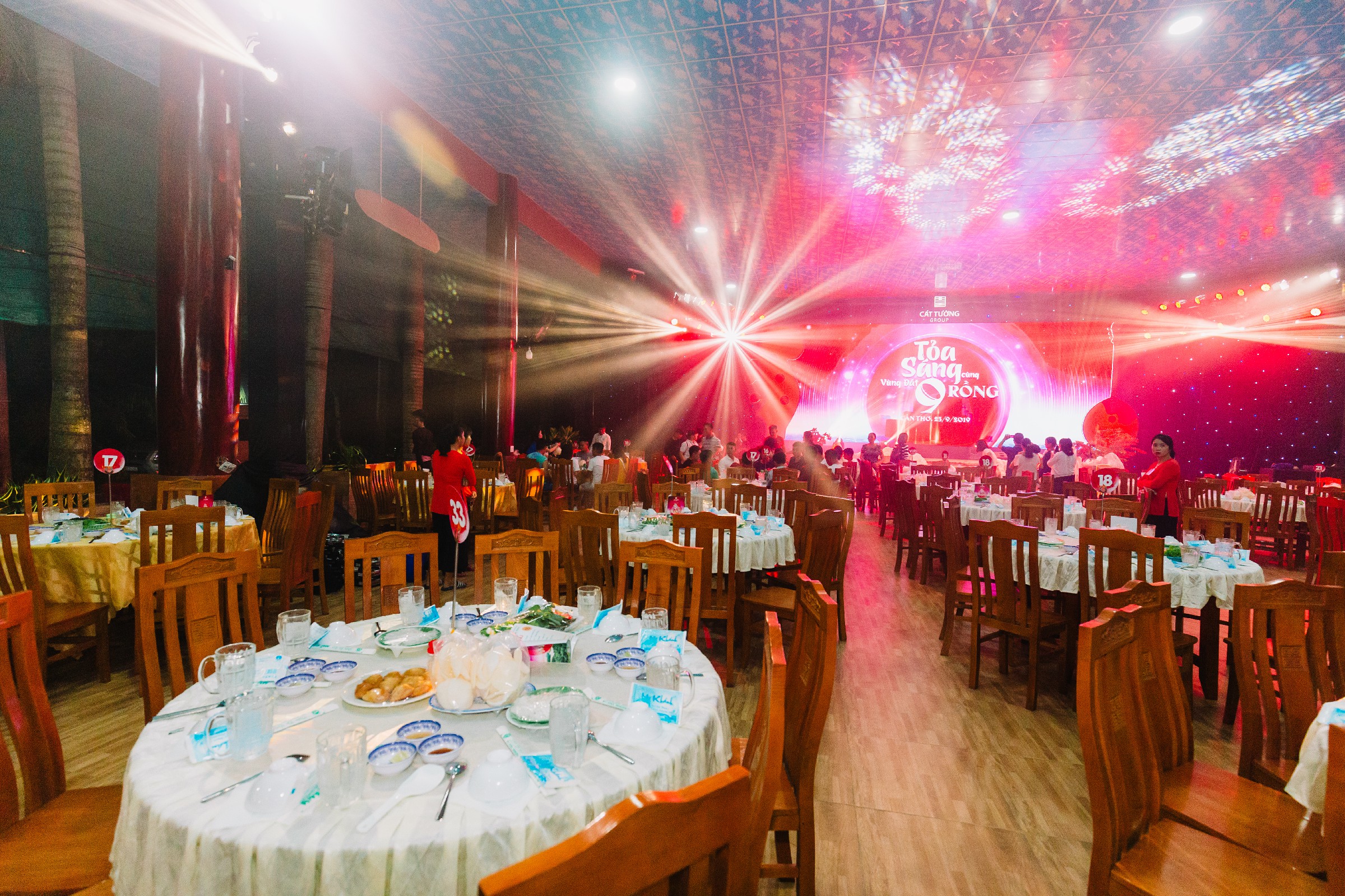 Gala tại Nhà hàng Hoa Sứ