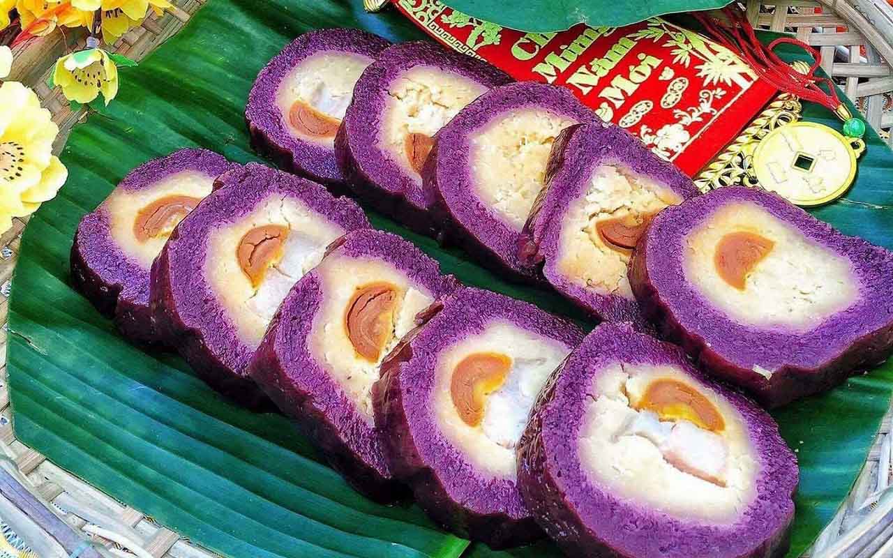 Bánh tét lá cẩm