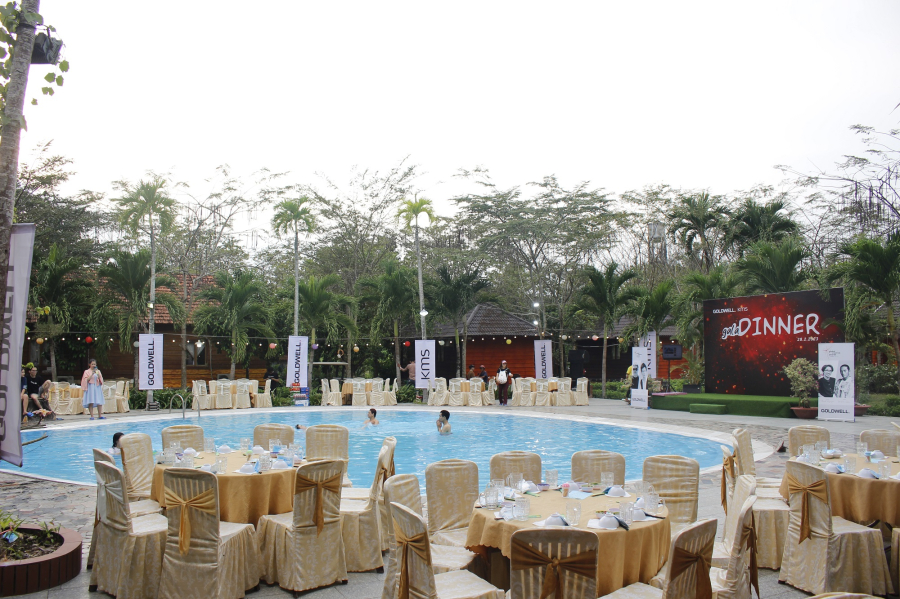 Gala Dinner tại hồ bơi sang trọng