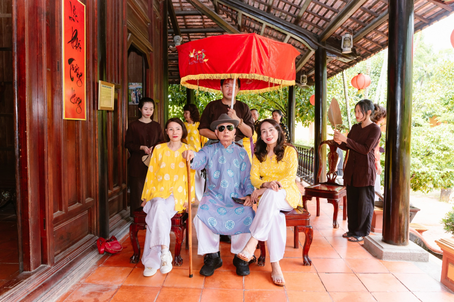 SPECIAL TOUR PROGRAM