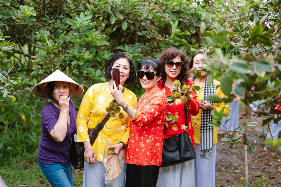 SPECIAL TOUR PROGRAM