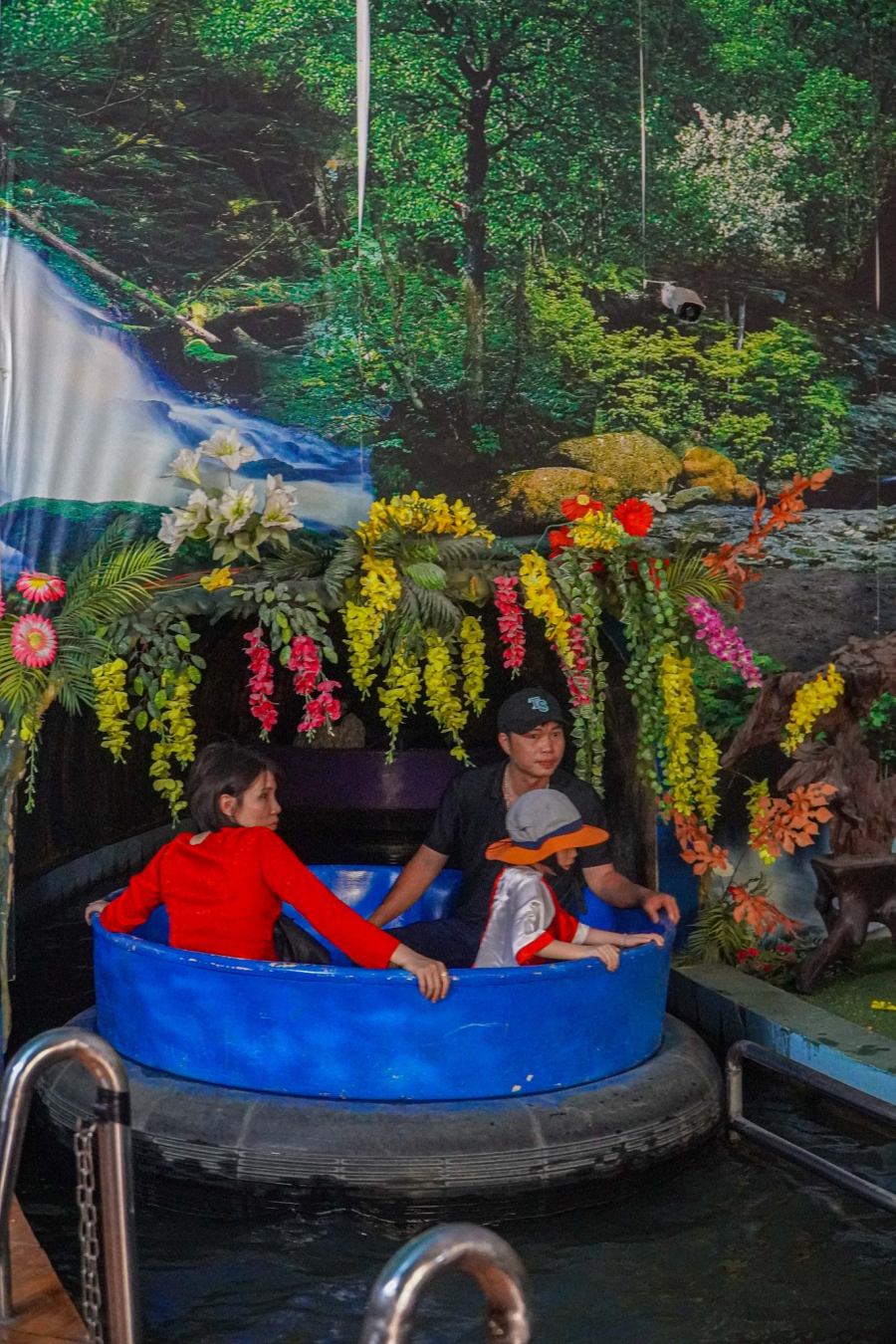 DISCOVER THE MYSTERIOUS RIVER