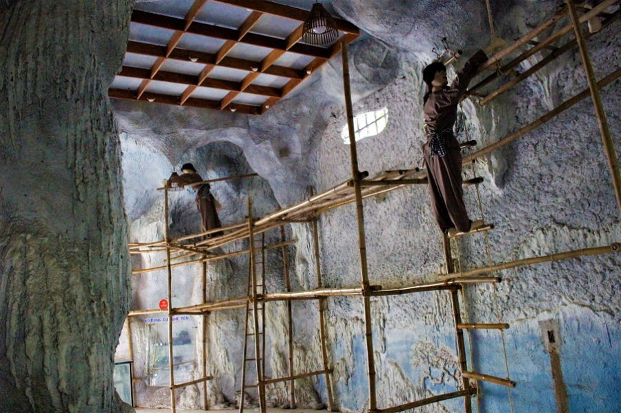 VISIT THE BIRD'S NEST FARMING MODEL AND BIRD'S NEST REFINING AREA